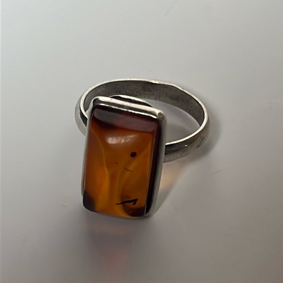 Jewelry - Stunning vintage amber ring